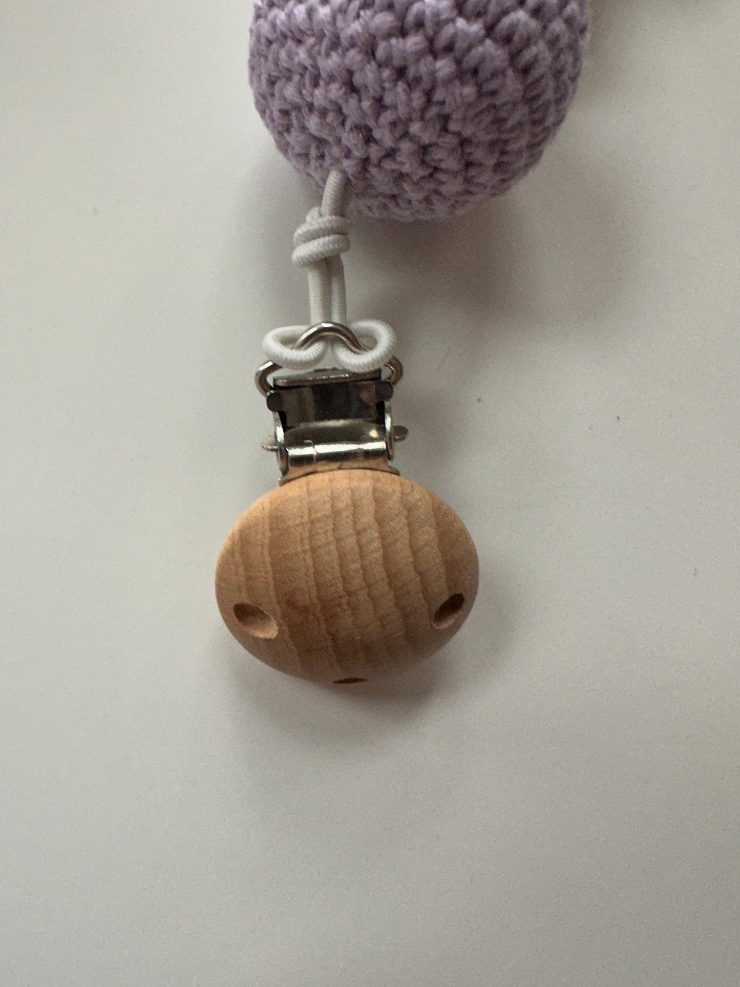 Stroller chain - hippo sweet orchid, wooden clips