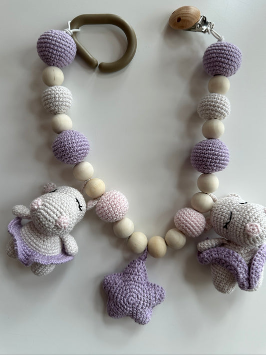 Stroller chain - hippo sweet orchid, wooden clips